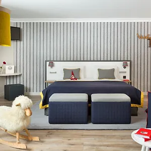 Hotel Araucaria & ****